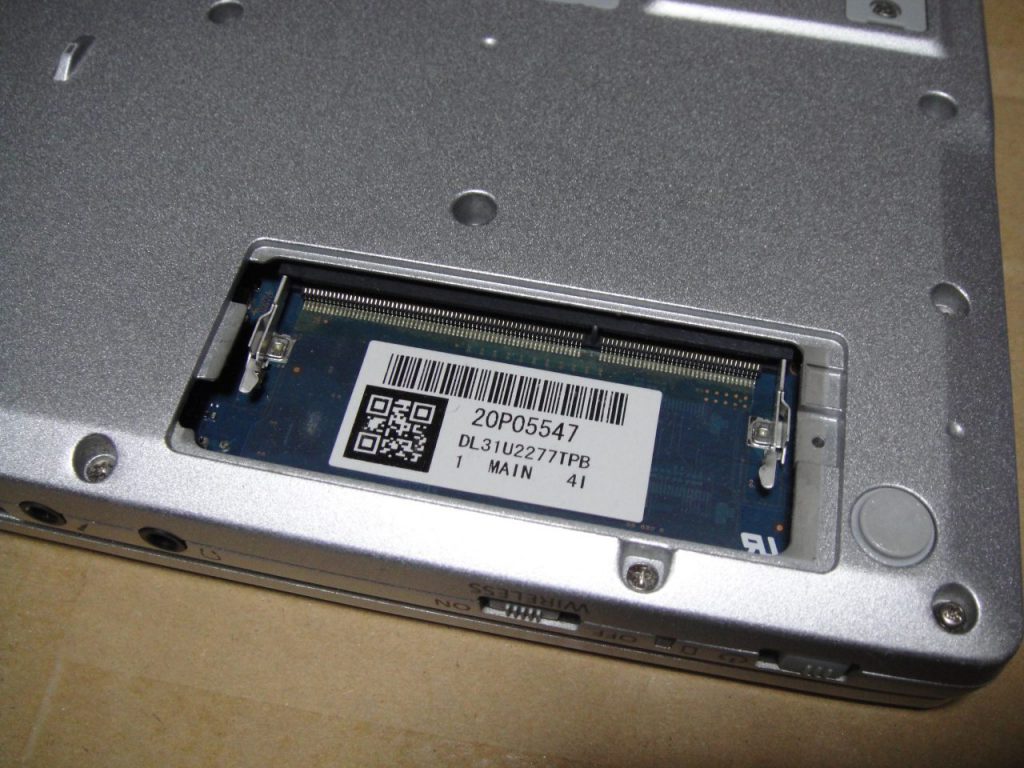 Panasonic CF-SX3 メモリー8GBに増設